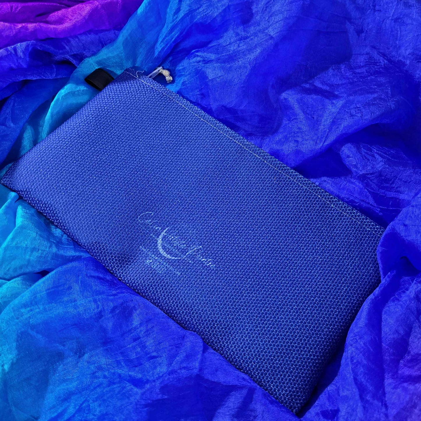 Étui à crayons - Awaiting the rising tide